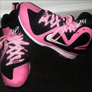 NIKE Lebron James Pink Women's Sneakers